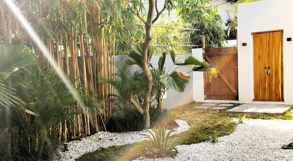 Suites Infinity & Beyond Seminyak Villa